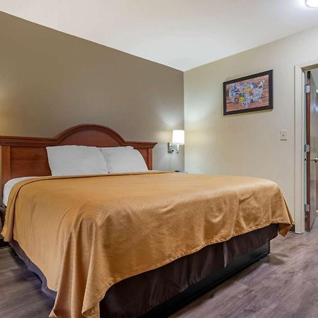 Econo Lodge Inn & Suites Flowood Luaran gambar