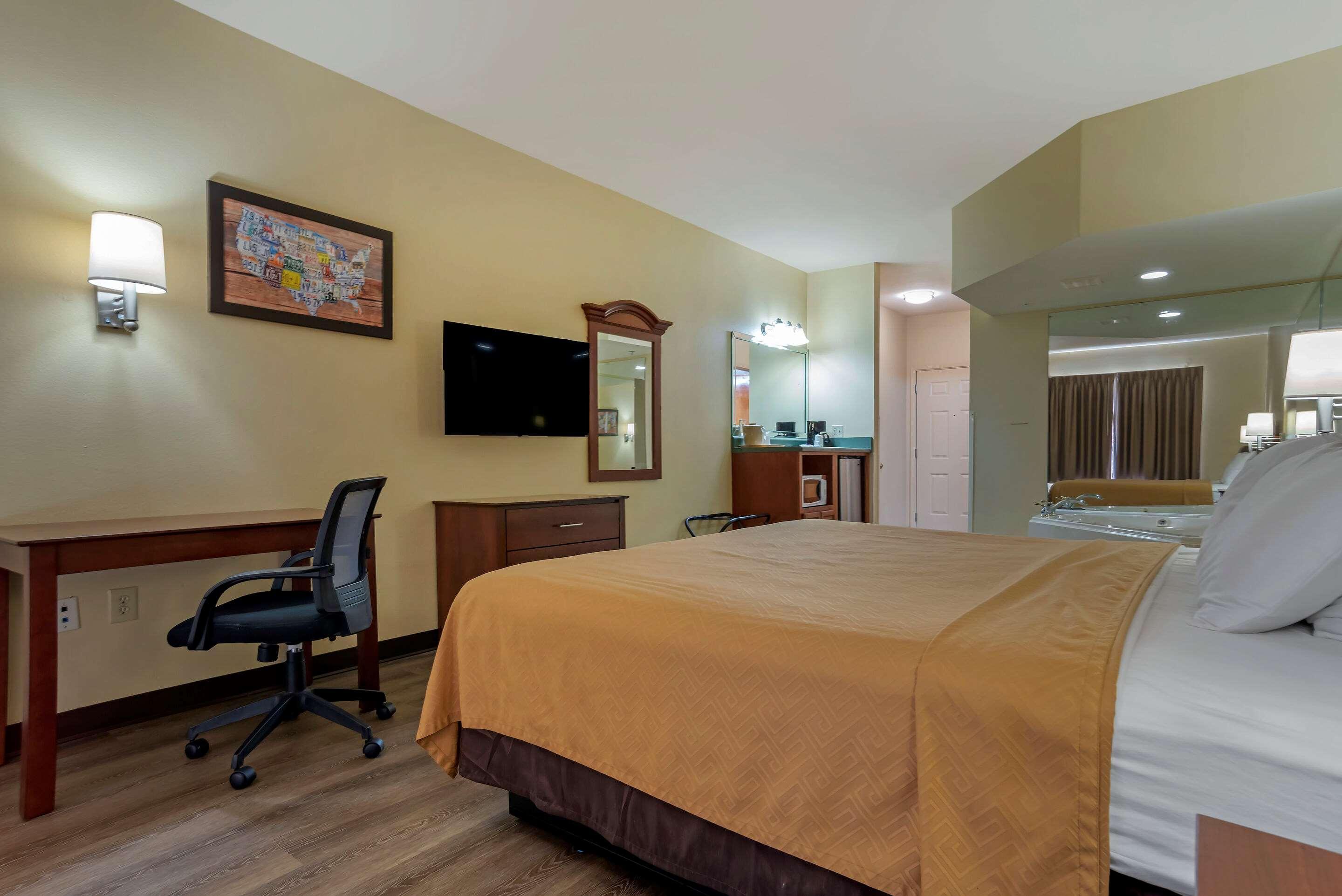 Econo Lodge Inn & Suites Flowood Luaran gambar