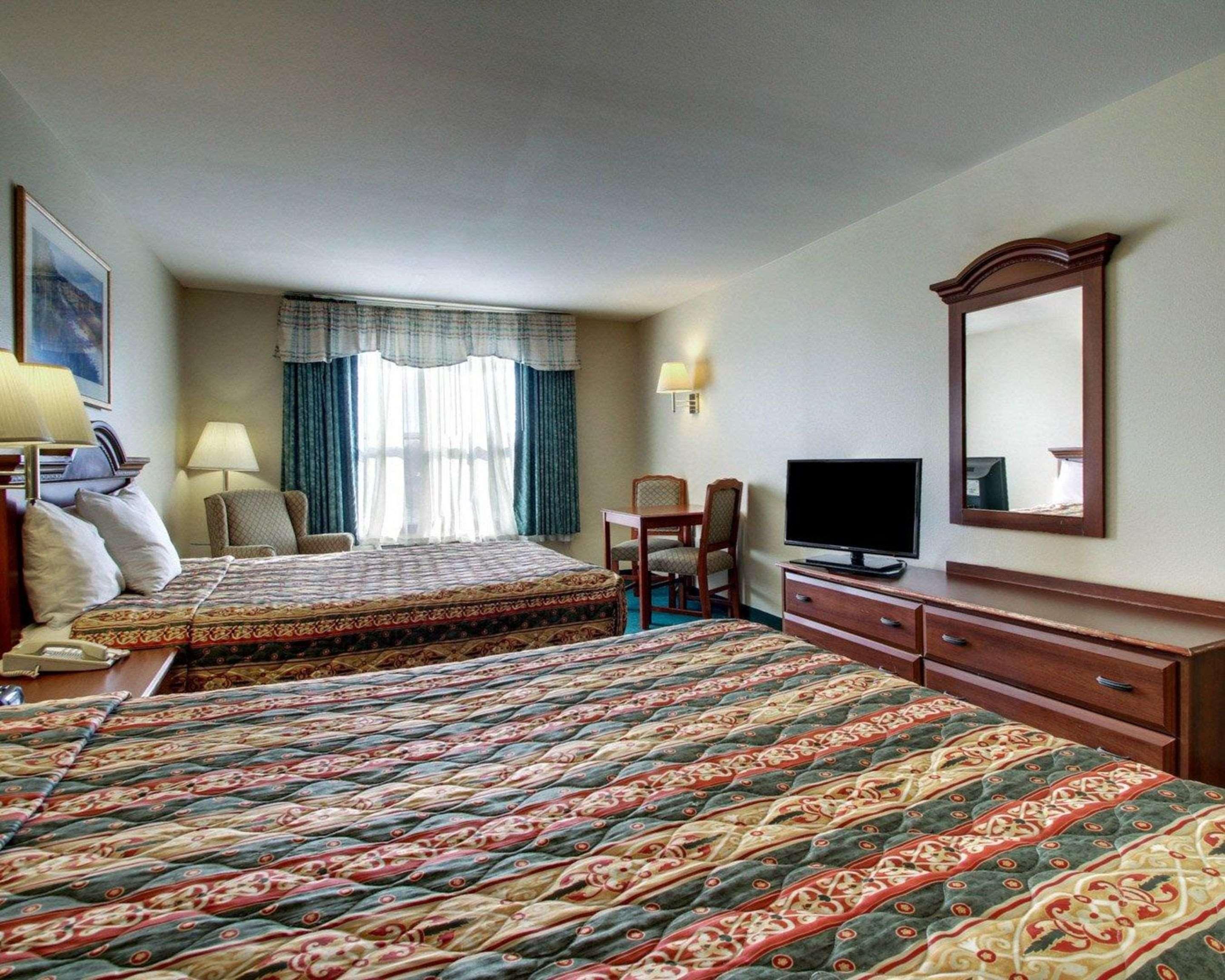 Econo Lodge Inn & Suites Flowood Luaran gambar