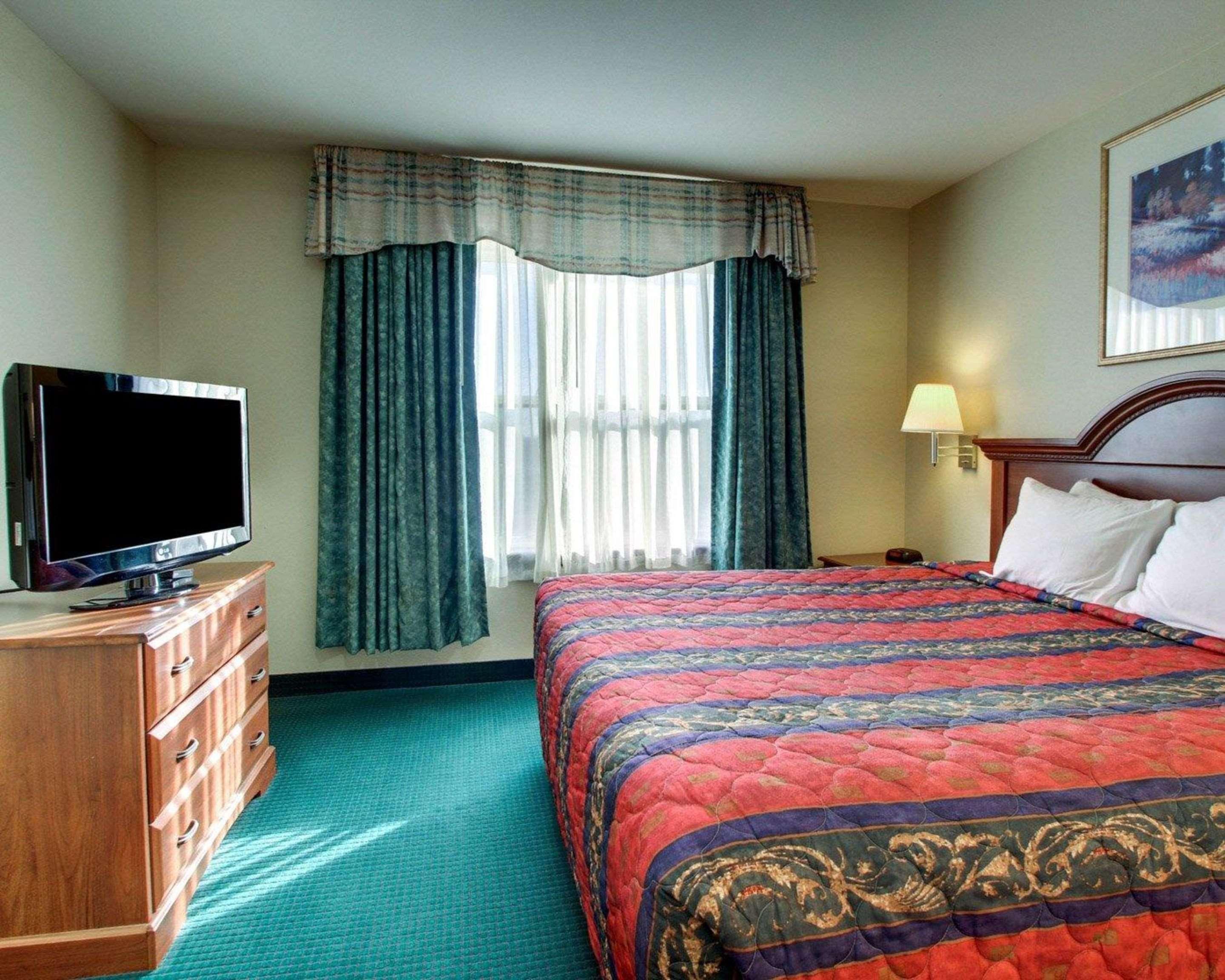 Econo Lodge Inn & Suites Flowood Luaran gambar