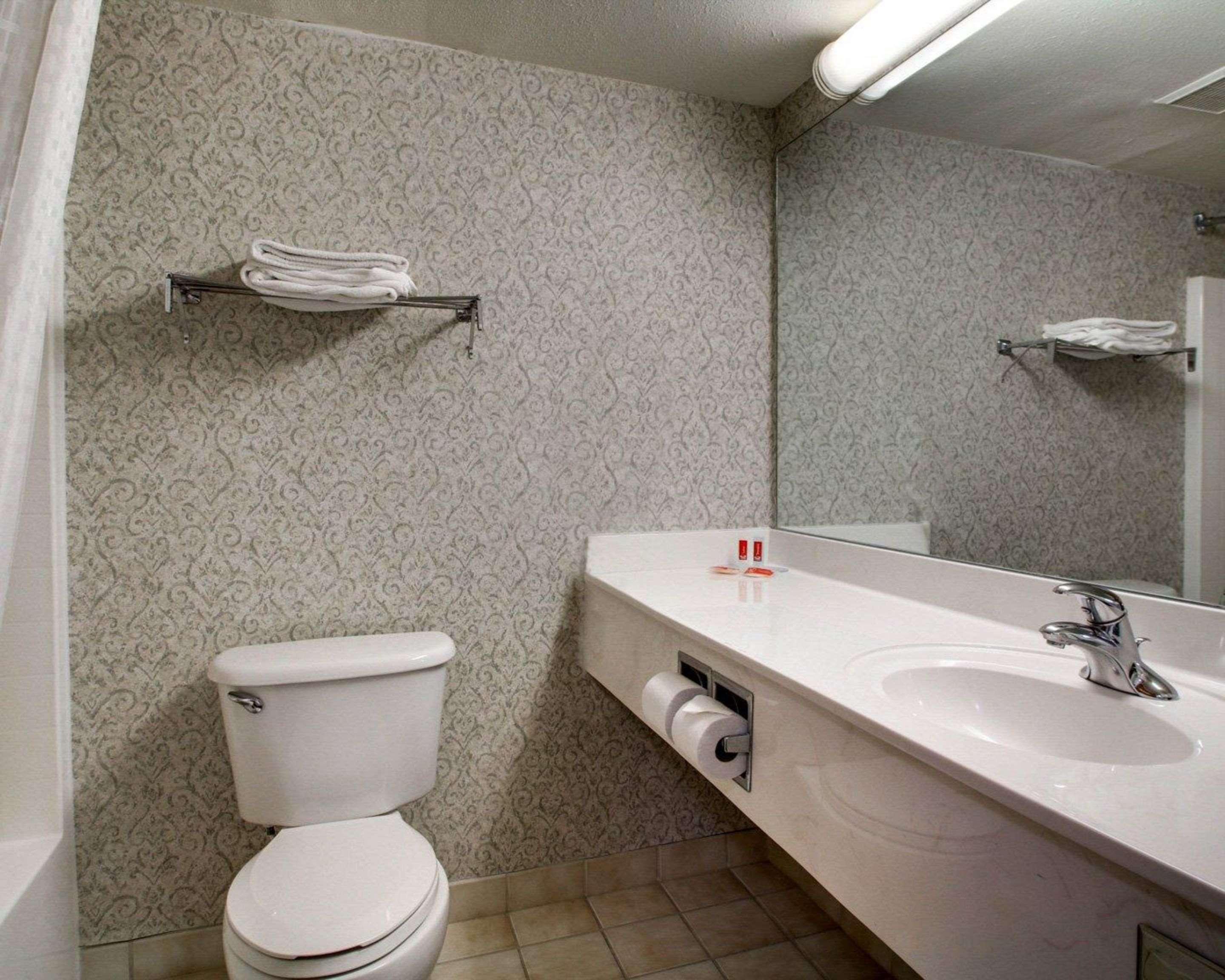 Econo Lodge Inn & Suites Flowood Luaran gambar