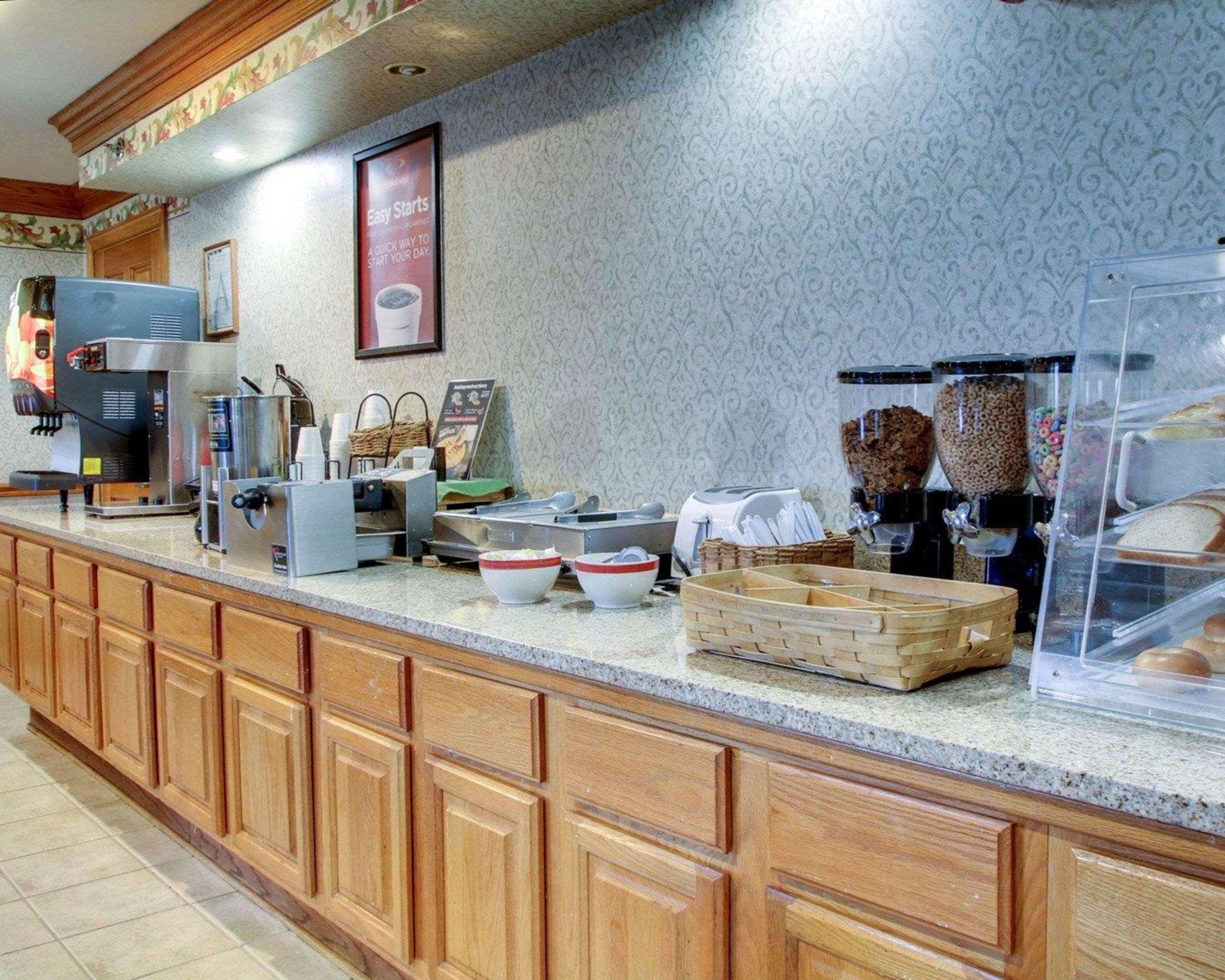 Econo Lodge Inn & Suites Flowood Luaran gambar