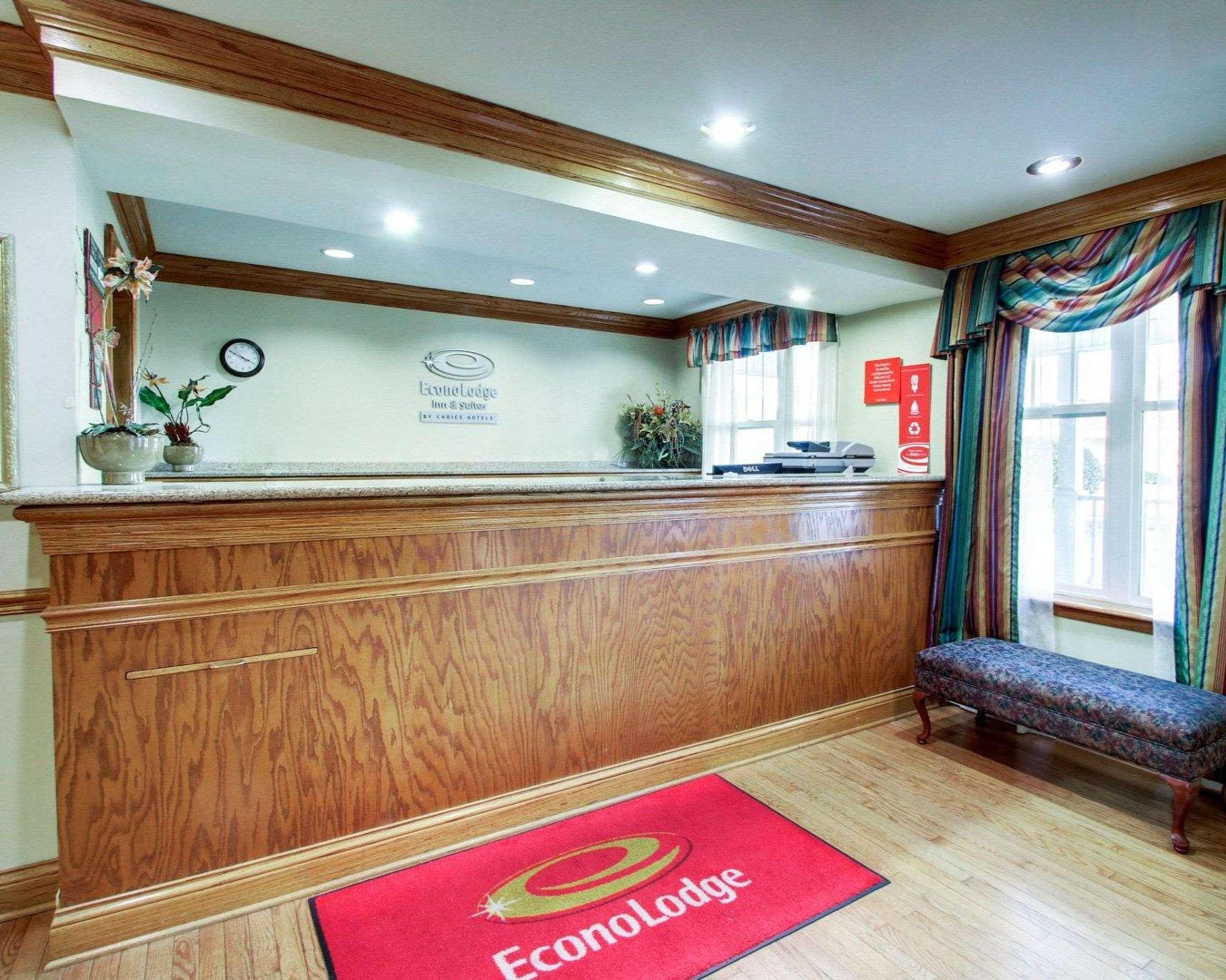 Econo Lodge Inn & Suites Flowood Luaran gambar