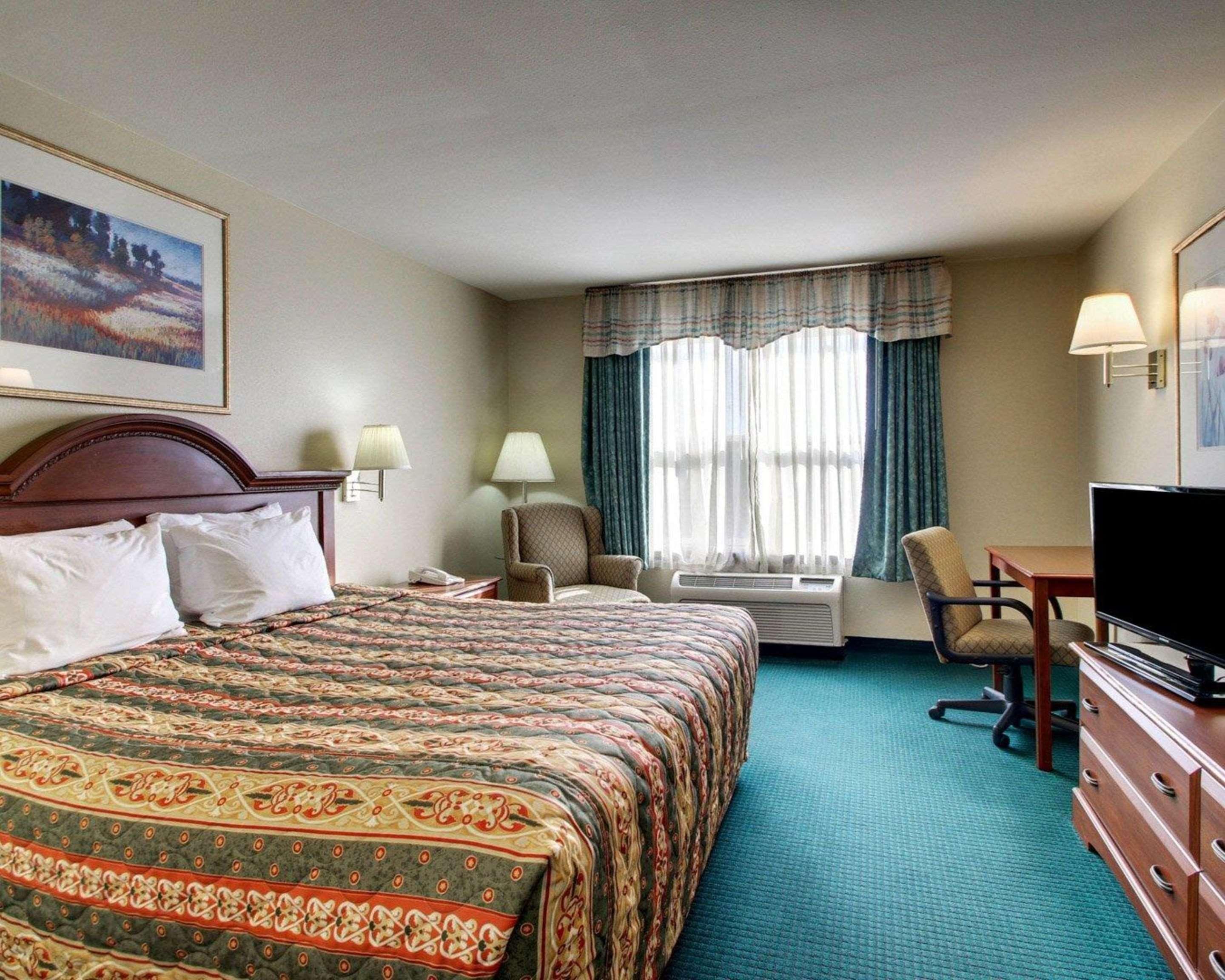 Econo Lodge Inn & Suites Flowood Luaran gambar
