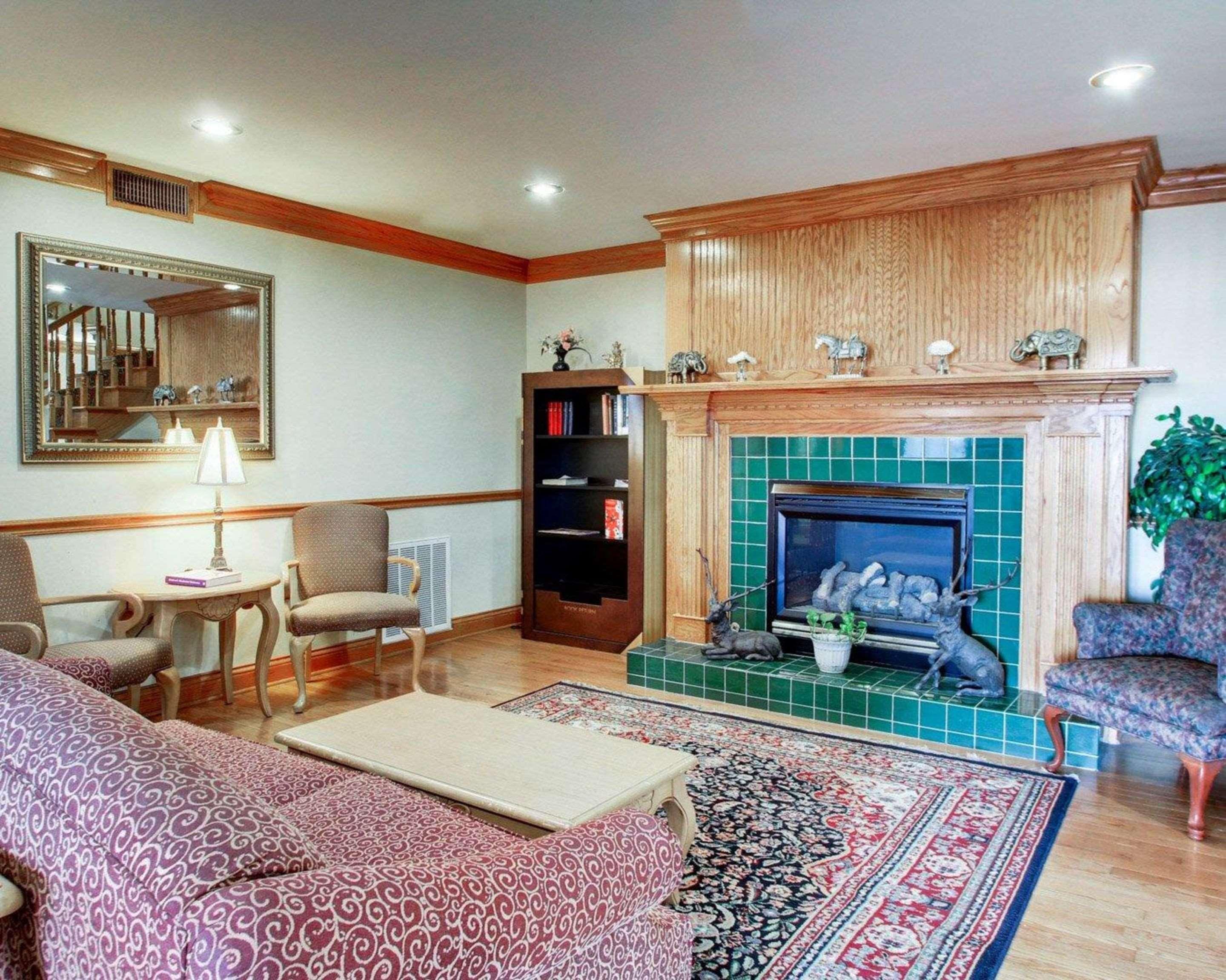 Econo Lodge Inn & Suites Flowood Luaran gambar